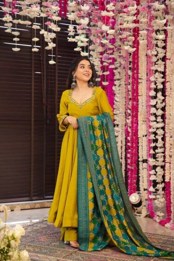 Jeevika muslin suit set - Image 2