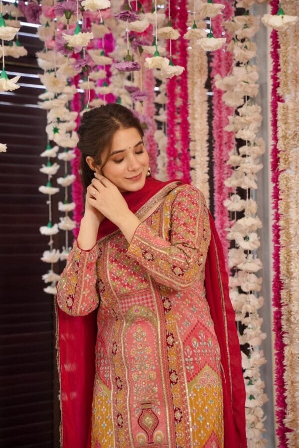 scarlett horizon heavy embroidered suit - Image 3