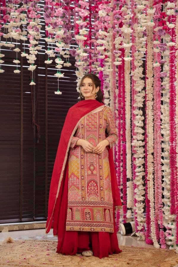 scarlett horizon heavy embroidered suit - Image 4