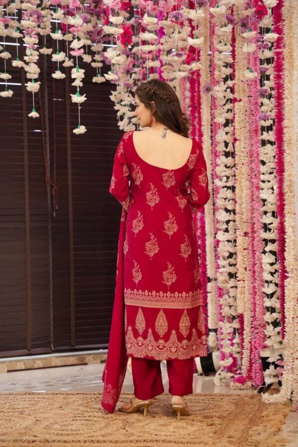 Quiet Elegance Suit Set - Image 4