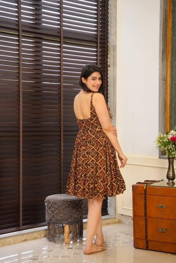 Kaisley rayon dress - Image 4