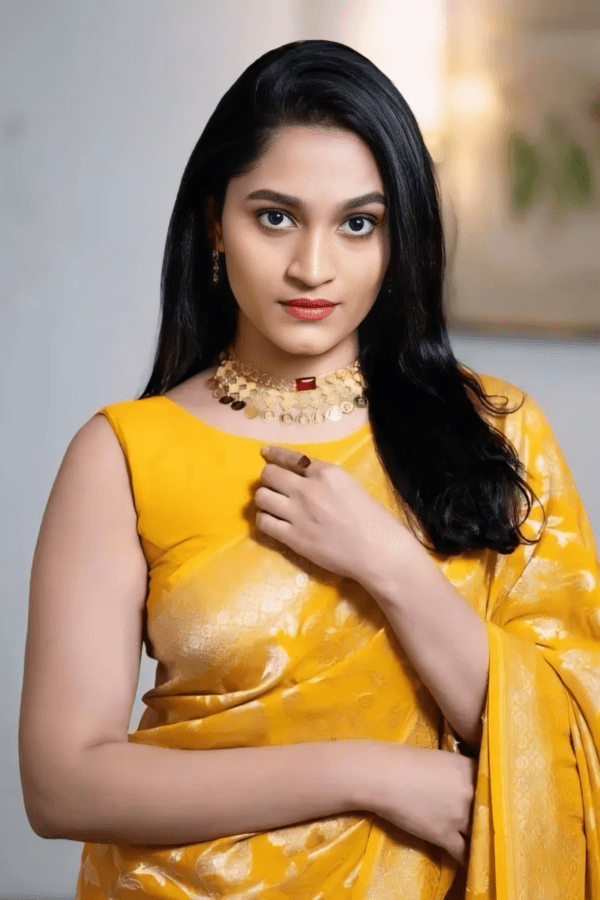INTRICATELY WOVEN PURE SILK BANARASI YELLOW SAREE - Image 3