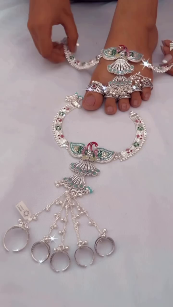 Elegant Traditional Silver-Plated Bridal Foot Jewelry Set with Intricate Enamel Work, Attached Toe Rings, and Dangling Chains – Ethnic Anklet and Bichiya Combo for Festive and Wedding Wear