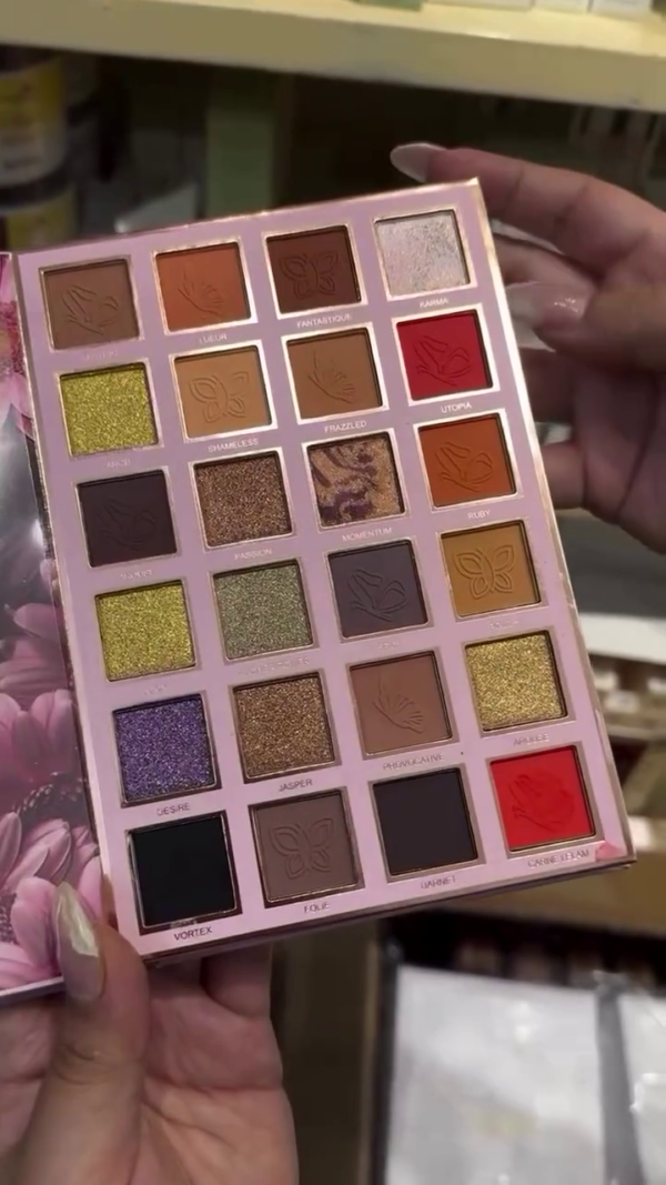 Multi-Dimensional Makeup Collection with Richly Pigmented Eyeshadows, Shimmering Highlighters, and Versatile Color Palette for Day-to-Night Glam Looks - Image 3