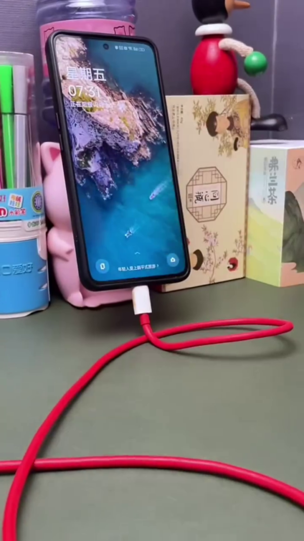 Multifunctional Desktop Phone Stand with Built-in USB-C Charging Connector – Ergonomic Angle Adjustable Dock for Smartphones – Ideal for Hands-Free Viewing, Fast Charging, and Organized Cable Management – Compatible with Most Android Devices - Image 3