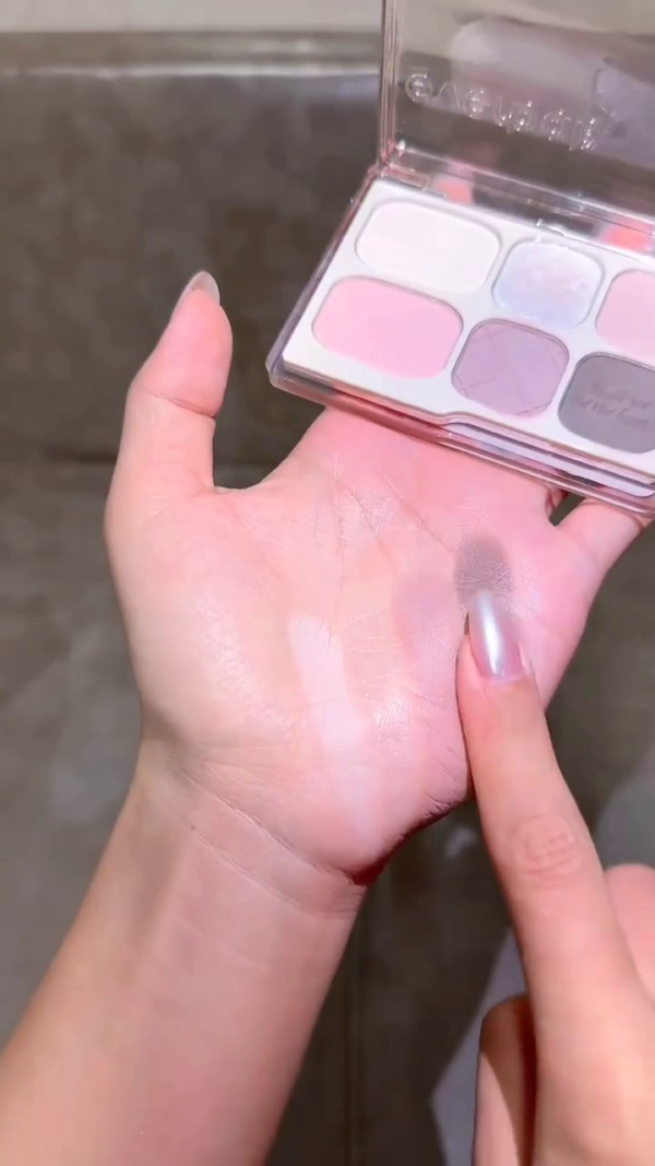 Romantic Soft Pink 6-Color Eyeshadow Palette with Matte, Shimmer, and Glitter Finishes in Elegant Compact Case for Everyday Natural or Glam Looks - Image 3
