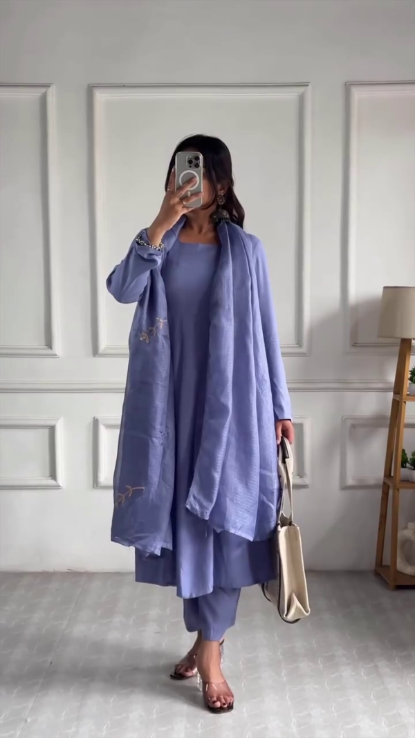 Minimalist Cotton Kurta Set Combo with Matching Printed and Solid Dupattas in Black and Lavender Shades – Perfect for Everyday Chic and Festive Comfort - Image 2