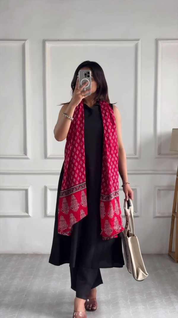 Minimalist Cotton Kurta Set Combo with Matching Printed and Solid Dupattas in Black and Lavender Shades – Perfect for Everyday Chic and Festive Comfort - Image 4