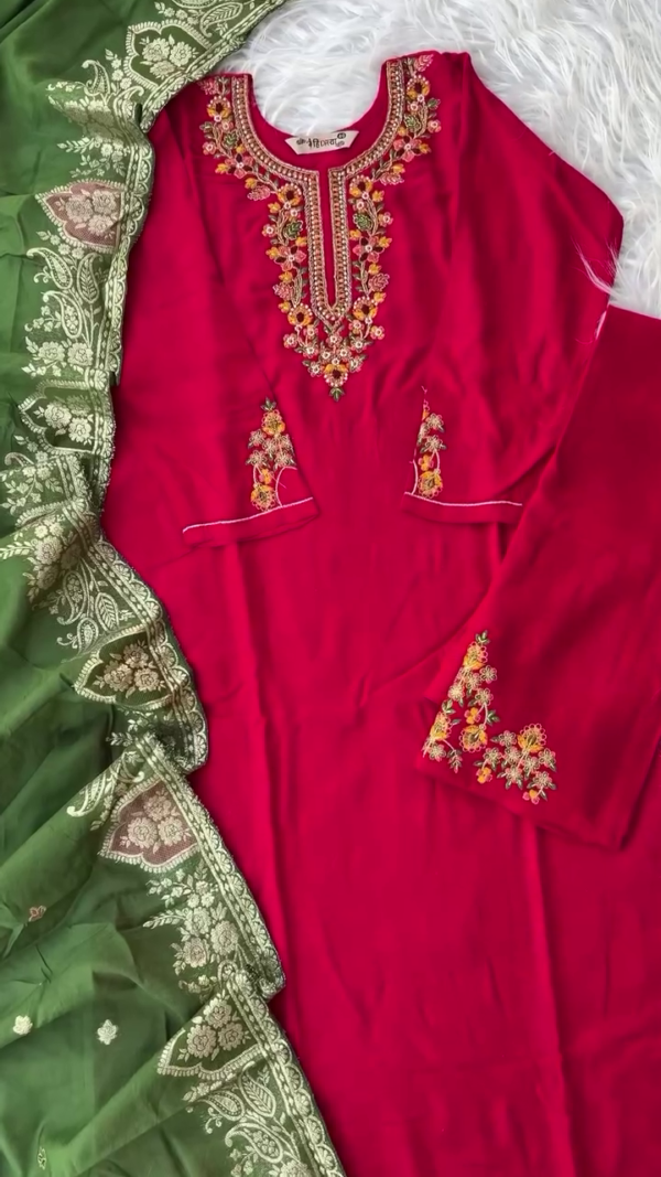 Maroon Embroidered Kurta Set with Intricate Floral Thread Work Paired with a Contrasting Green Chiffon Dupatta Featuring Rich Zari Border – Perfect for Festive and Traditional Occasions - Image 2