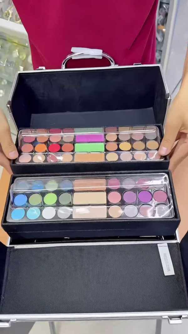 All-in-One Professional Makeup Kit in Premium Aluminum Case – Includes Full Range of Eyeshadows, Lipsticks, Blushes, Foundations, Brushes & Beauty Tools – Ideal for Personal Use, Gifting, and Makeup Artists – Compact, Organized & Travel-Friendly Design - Image 2