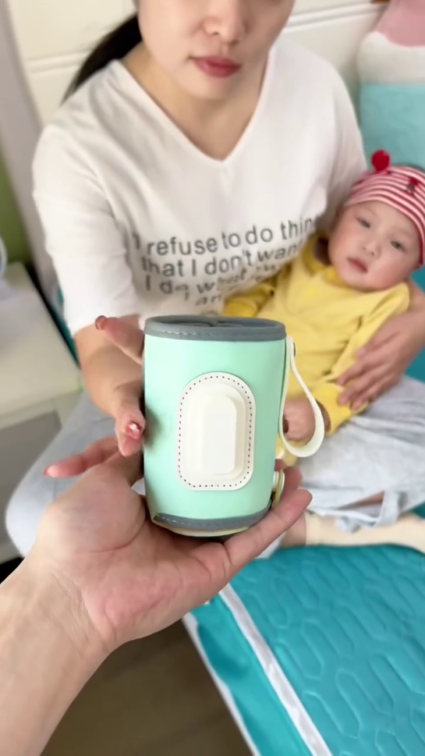 Portable USB-Powered Baby Bottle Warmer Sleeve with Adjustable Temperature Control – Ideal for Home, Travel, and On-the-Go Feeding – Compatible with Most Standard Baby Bottles and Keeps Milk Warm Safely and Efficiently