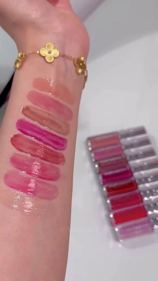 Plump Ambition Hydrating Lip Gloss – High-Shine, Volumizing Formula with Rich, Buildable Color for Fuller-Looking Lips - Image 3