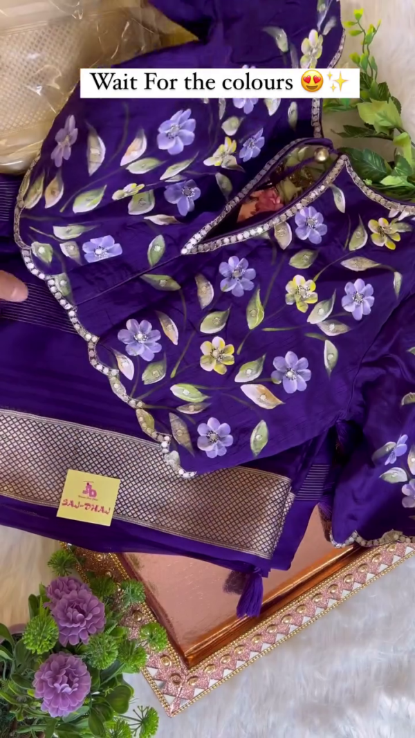 Elegant Contrast Sarees with Printed, Embroidered & Mirror Work Blouses – Perfect for Festive & Ethnic Occasions