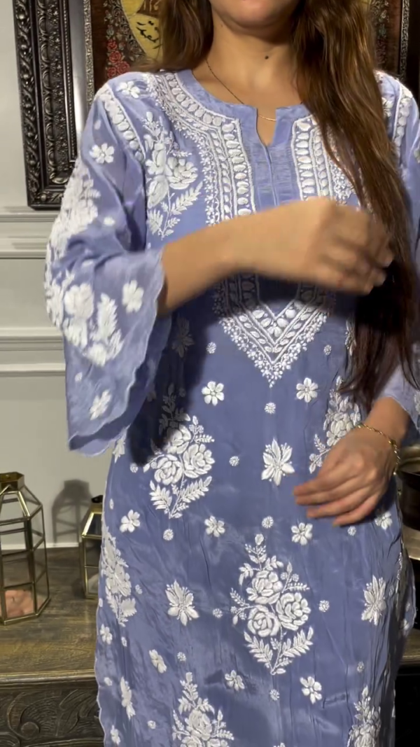 Soft Lavender Straight Kurta with Intricate White Chikankari Embroidery and Scalloped Hemline – Elegant Cotton Blend Ensemble with 3/4th Sleeves and Traditional Neck Detailing, Perfect for Summer Wear, Office Looks, and Graceful Daytime Outings - Image 2
