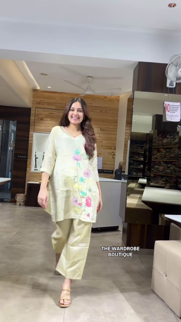 Chic Western & Ethnic Coord Sets, Vibrant Tunics, Elegant Anarkalis & Everyday Office Wear – Modern Fashion for Every Occasion