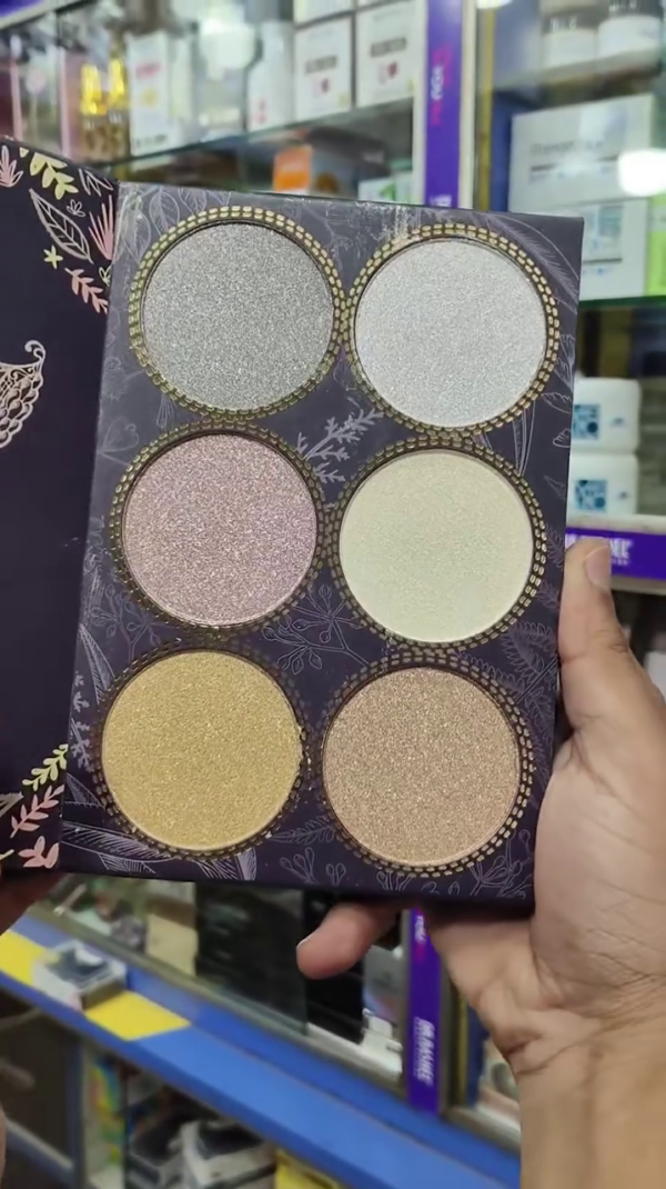 Multi-Shade Makeup Palettes Featuring Bold Eyeshadows and Radiant Highlighters – All-in-One Beauty Essentials - Image 3